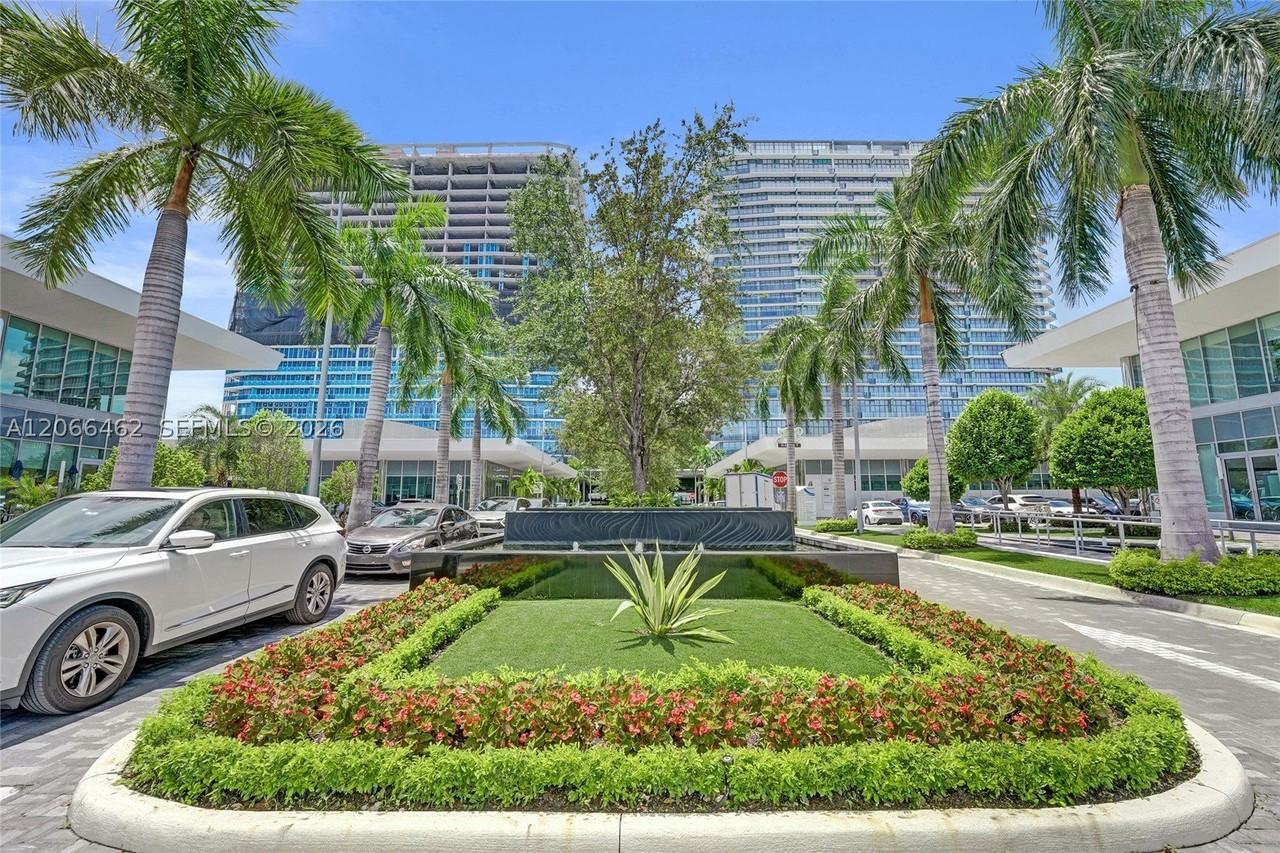 1170 E Hallandale Beach Blvd #1111