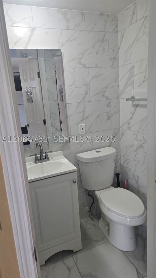 1161 Ne 111th St #1 - Photo 4 of 18