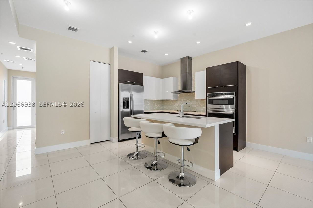 10280 Nw 63rd Ter #104 - Photo 3 of 20