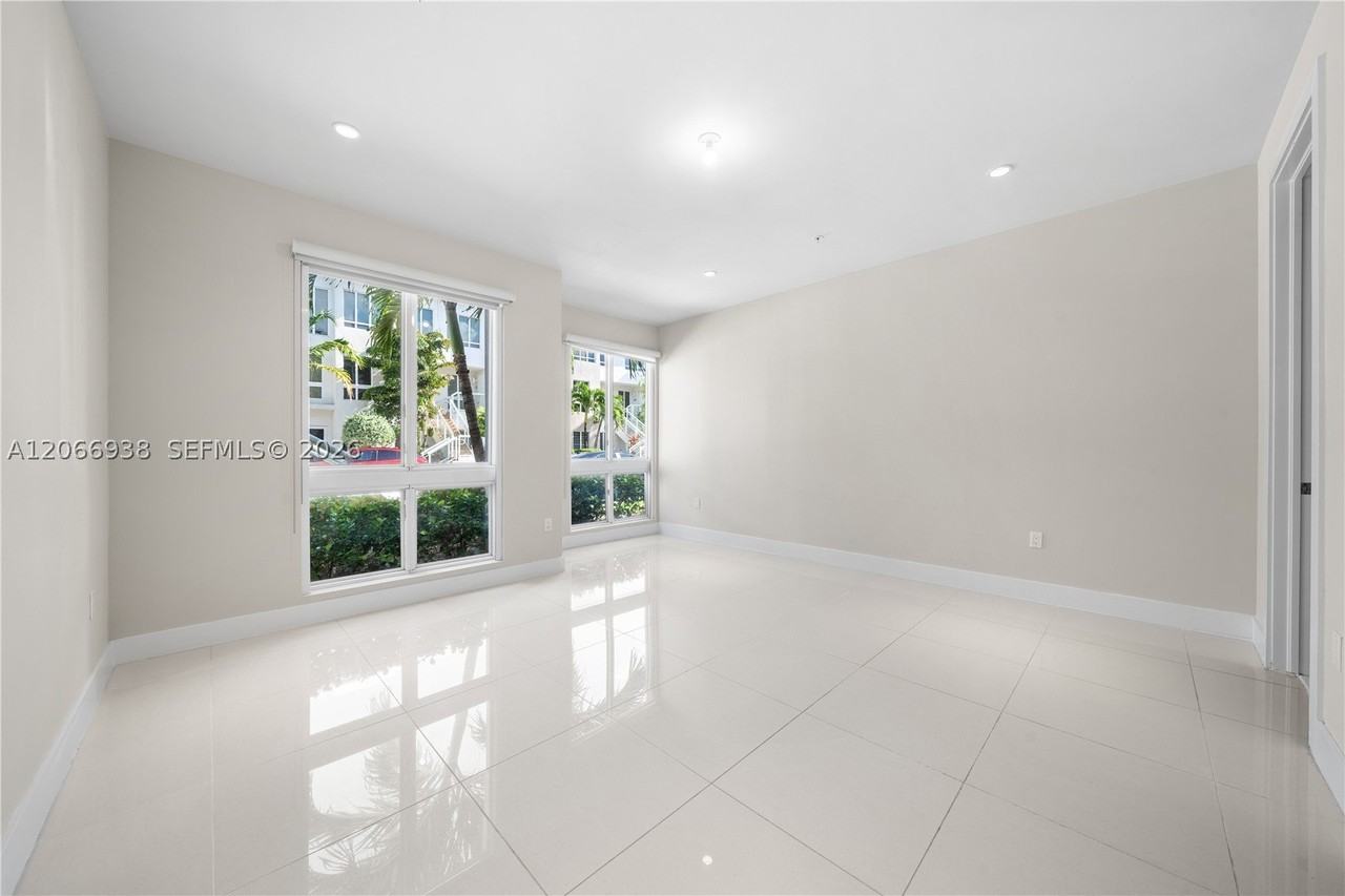 10280 Nw 63rd Ter #104 - Photo 5 of 20