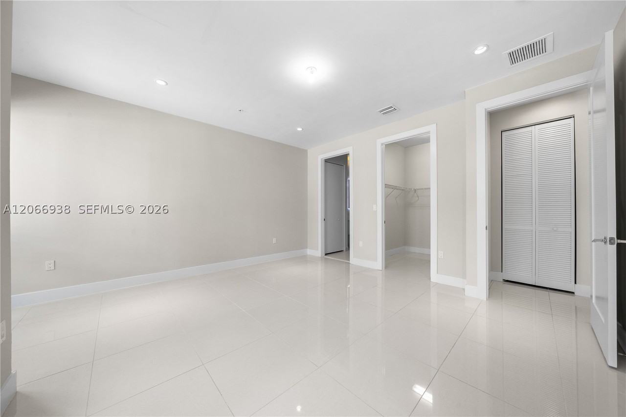 10280 Nw 63rd Ter #104 - Photo 6 of 20