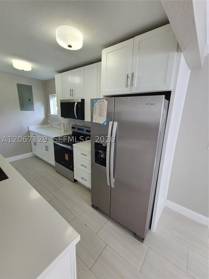 1240 Ne 207th Ter - Photo 3 of 9