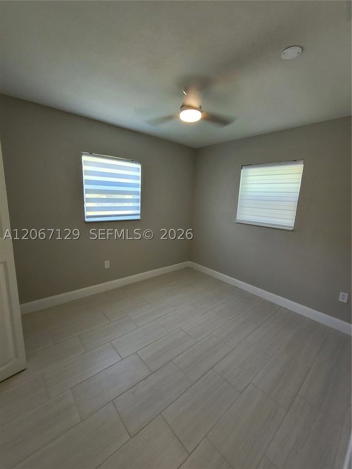 1240 Ne 207th Ter - Photo 5 of 9