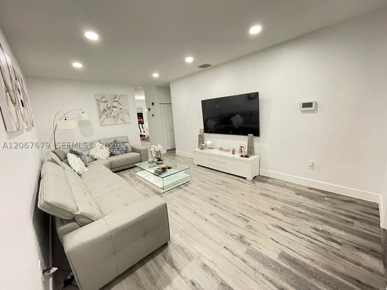 17430 Sw 153rd Ave - Photo 3 of 25