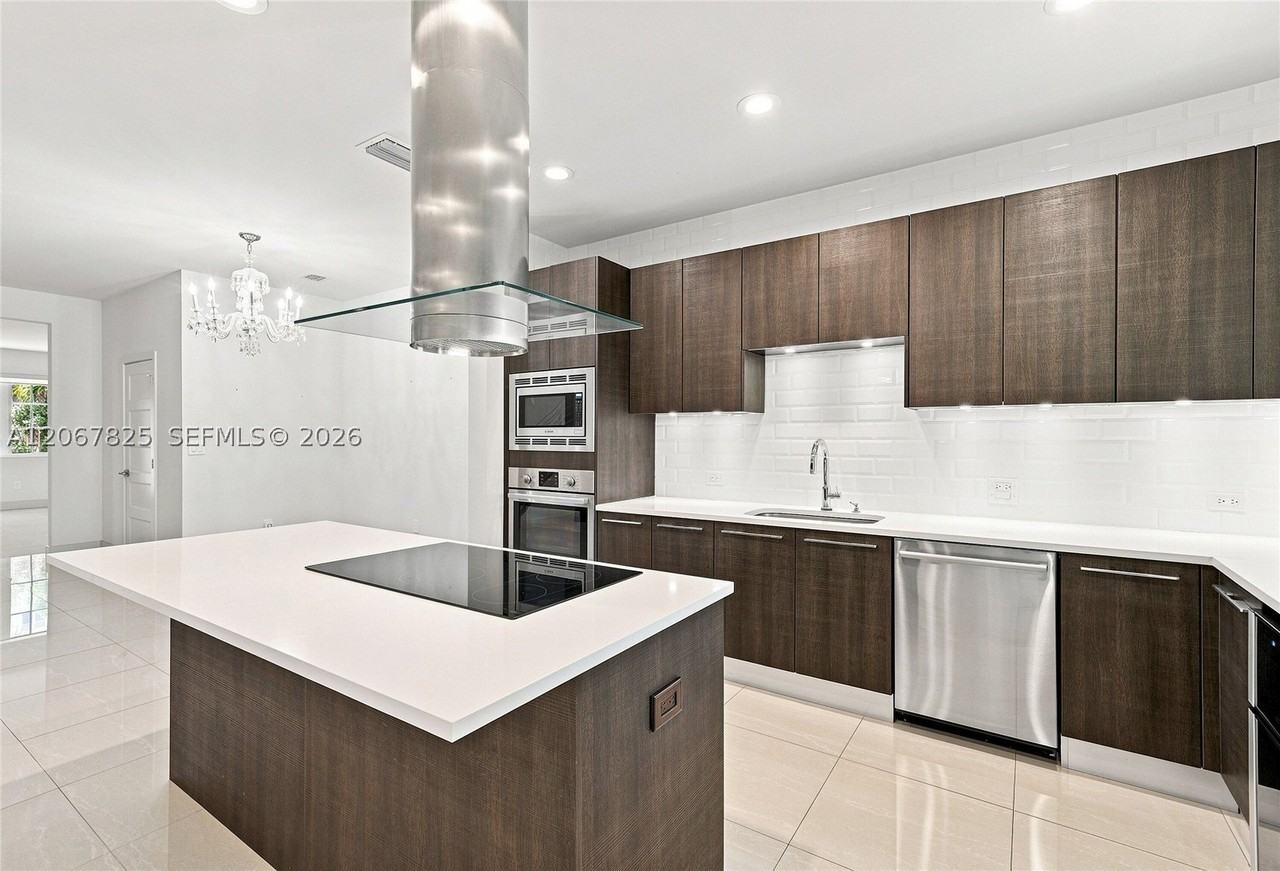3237 Ne 5th St #3237 - Photo 5 of 50