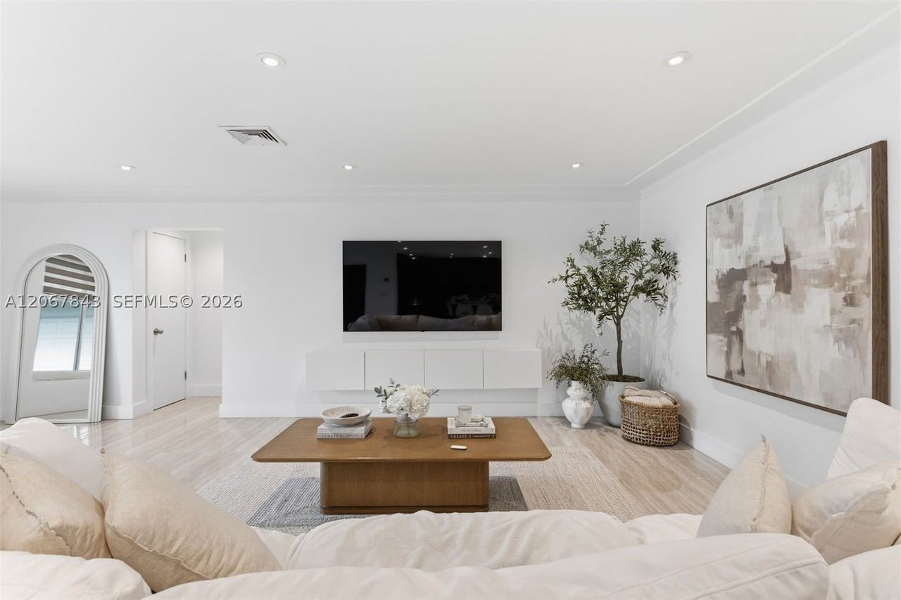 19040 S Saint Andrews Dr - Photo 3 of 24