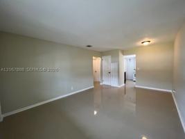 featured image of 949 W Kalmia Dr #B1B4