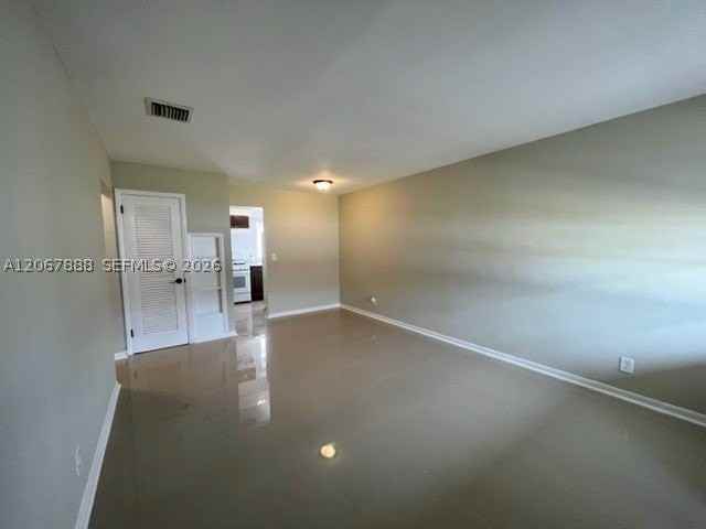949 W Kalmia Dr #B1B4 - Photo 2 of 14