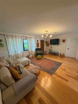 401 Se 3rd Pl - Photo 1 of 1
