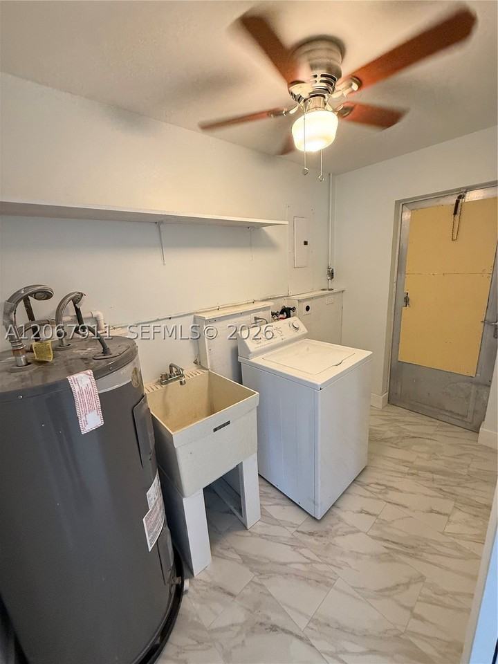 3558 Everglades Rd - Photo 6 of 15
