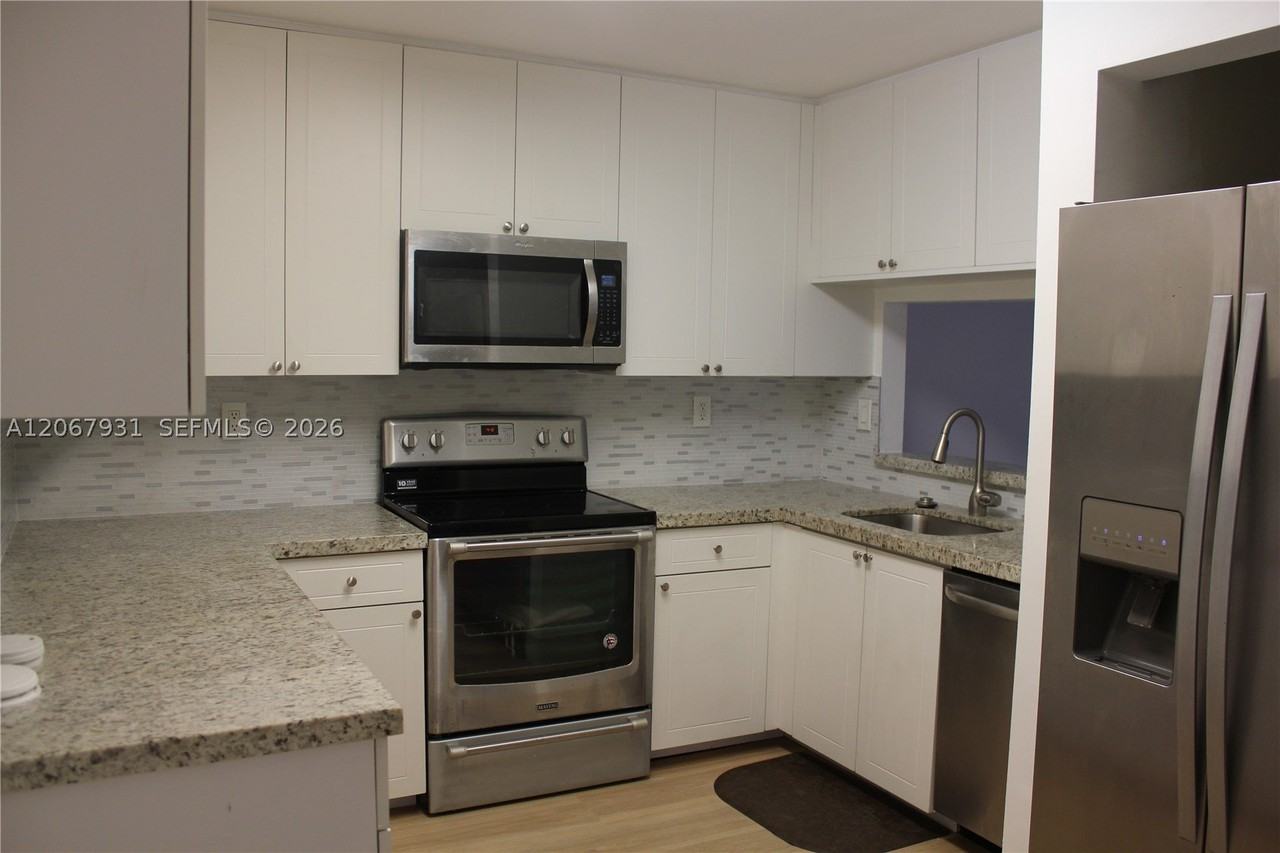 20145 Ne 3rd Ct #12 - Photo 5 of 18