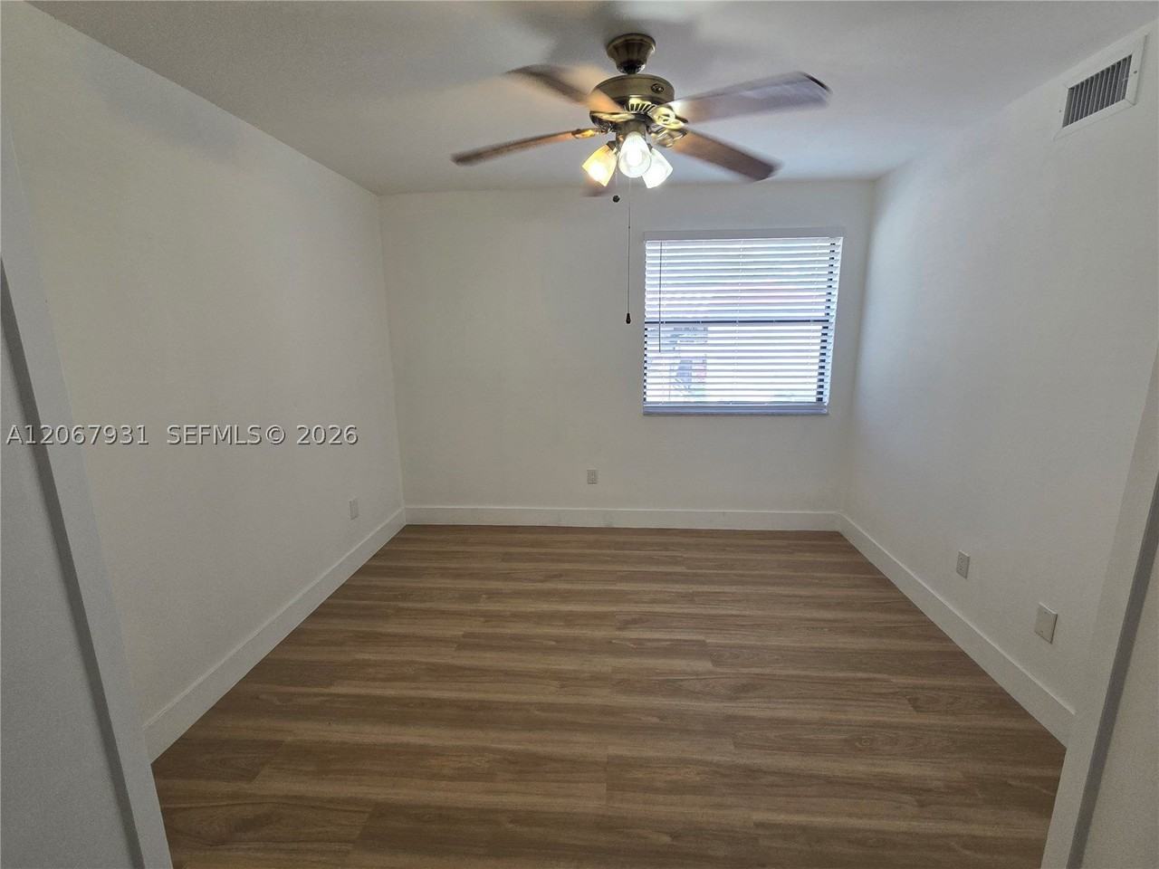 20145 Ne 3rd Ct #12 - Photo 7 of 18