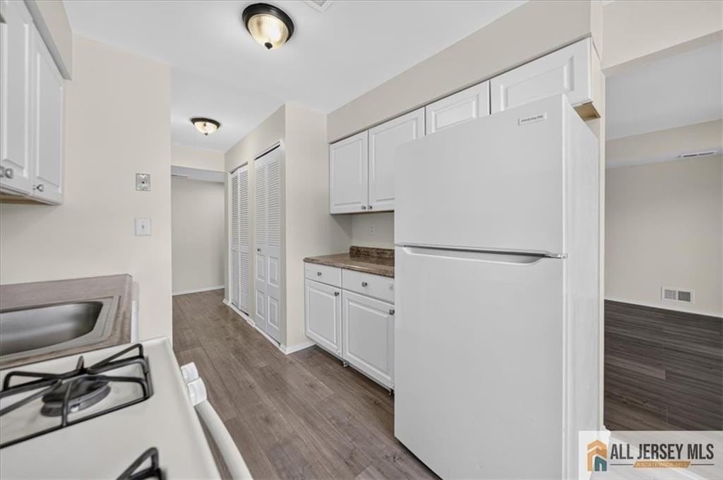 710 Peach St - Photo 6 of 19