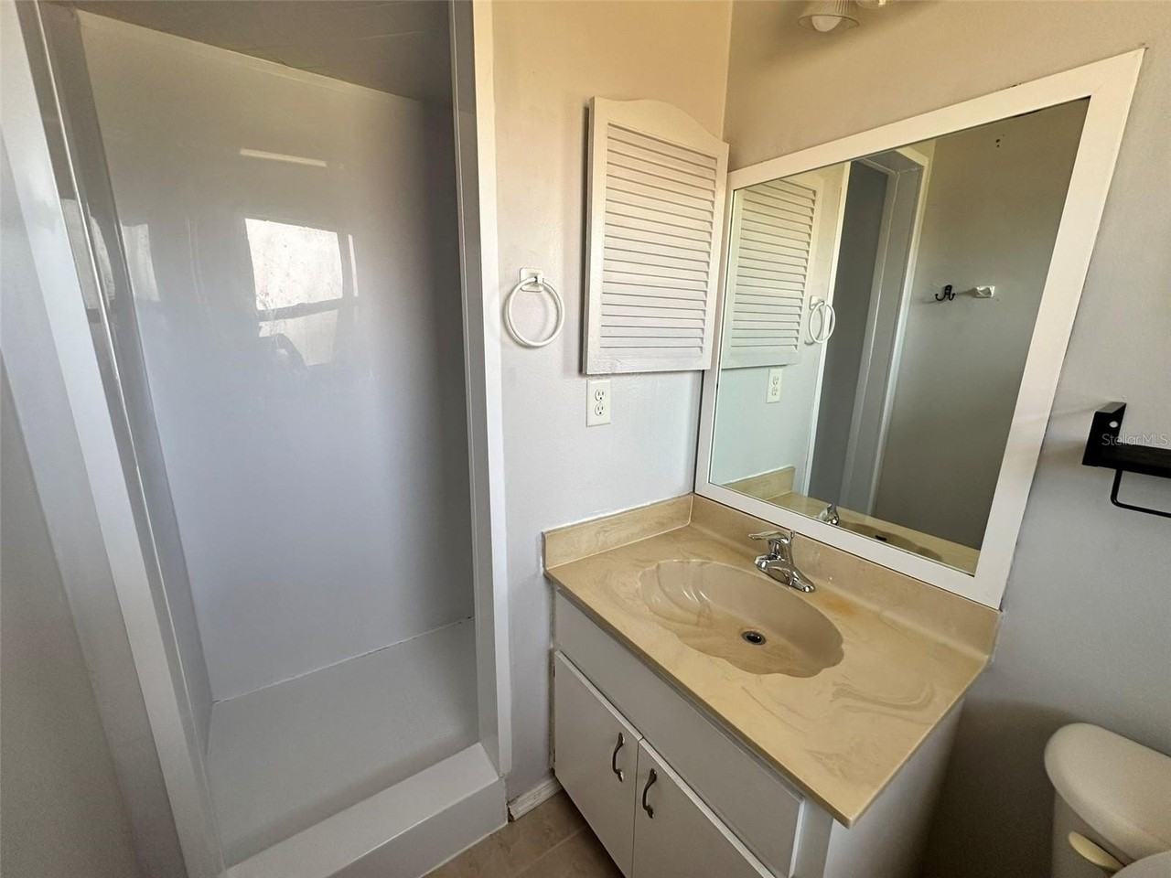1067 Webster Ave Nw - Photo 6 of 11