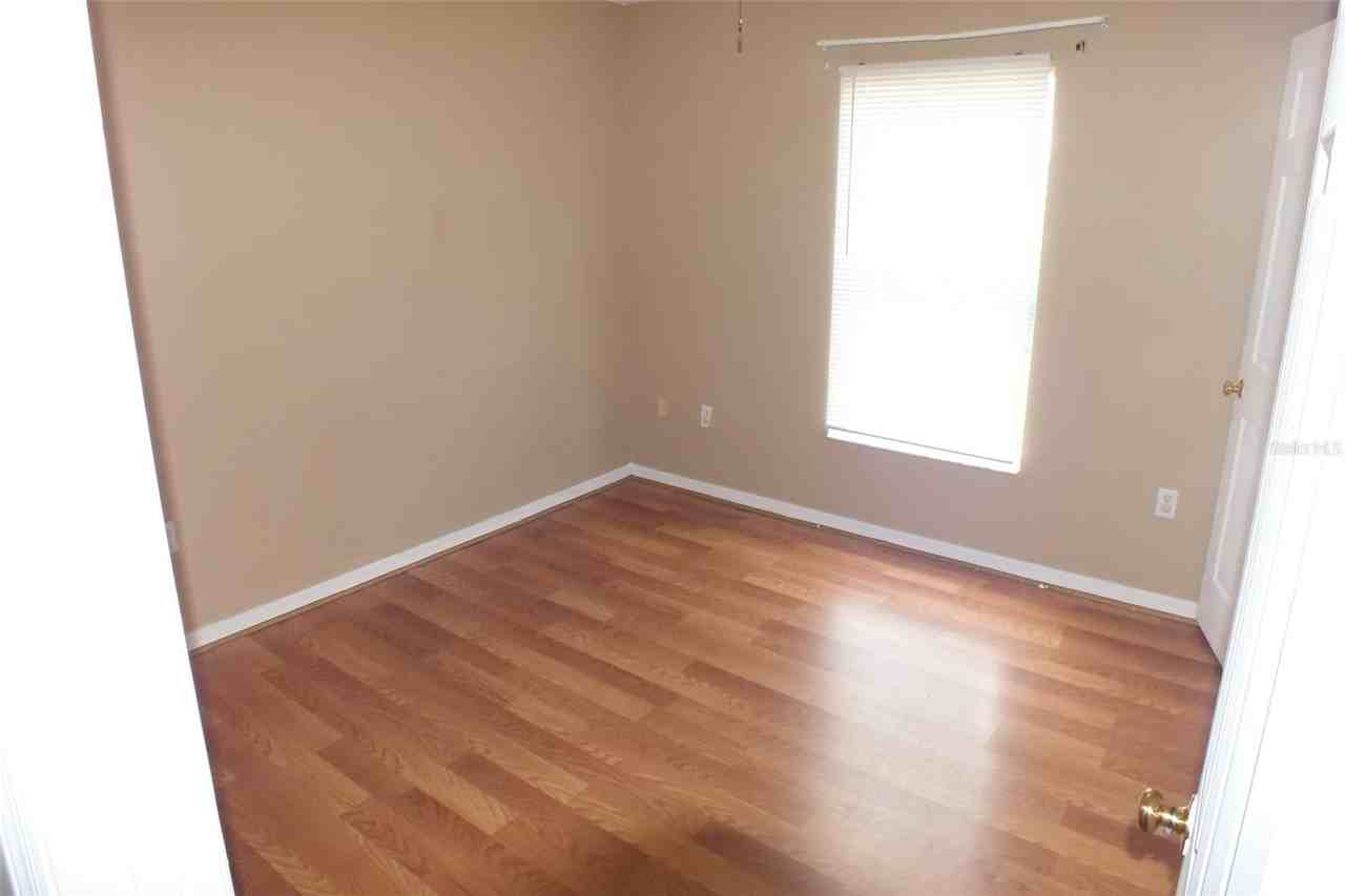 437 Fish Hawk Dr - Photo 6 of 10