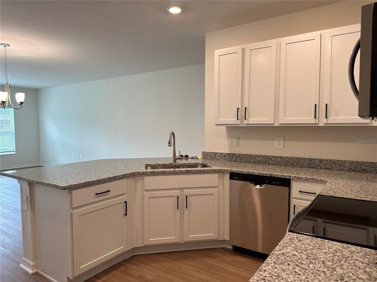 9354 Westside Hills Dr - Photo 2 of 16