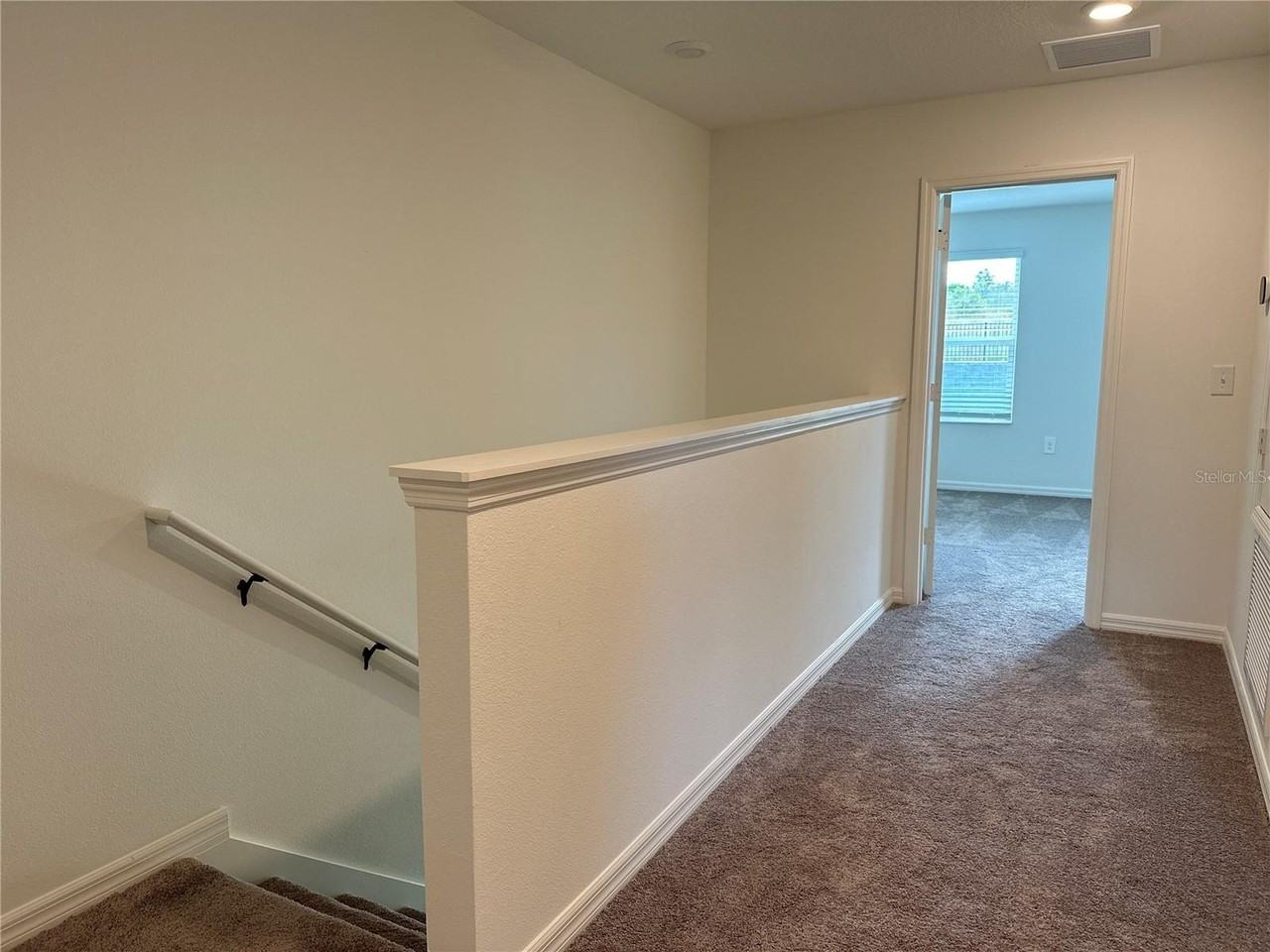 9354 Westside Hills Dr - Photo 5 of 16