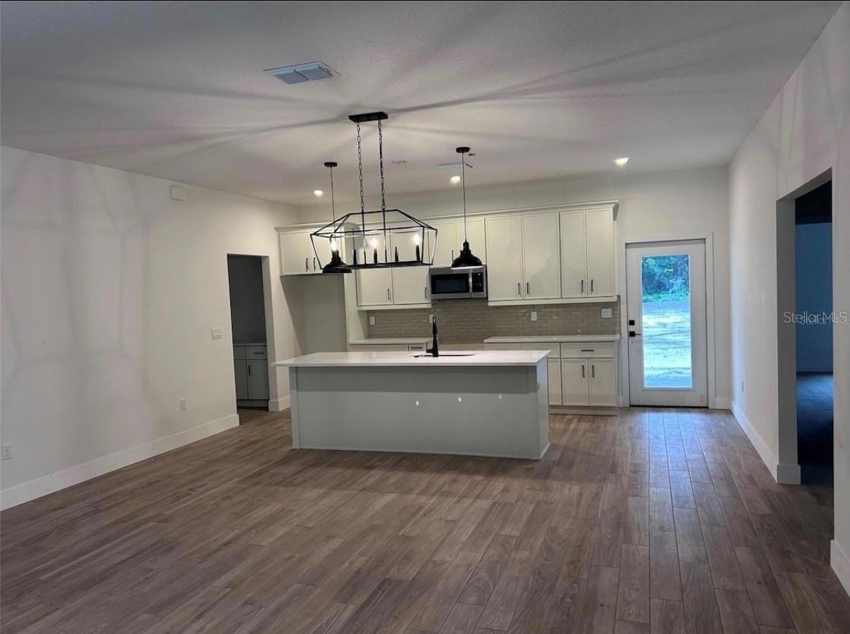 330 Kimble Ave - Photo 3 of 12