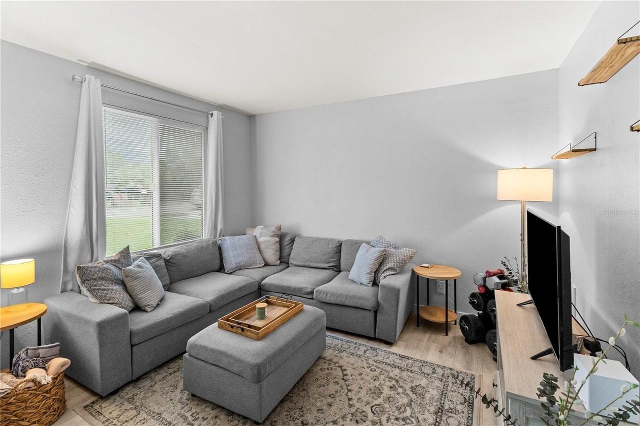 4034 40th Ave N - Photo 2 of 16