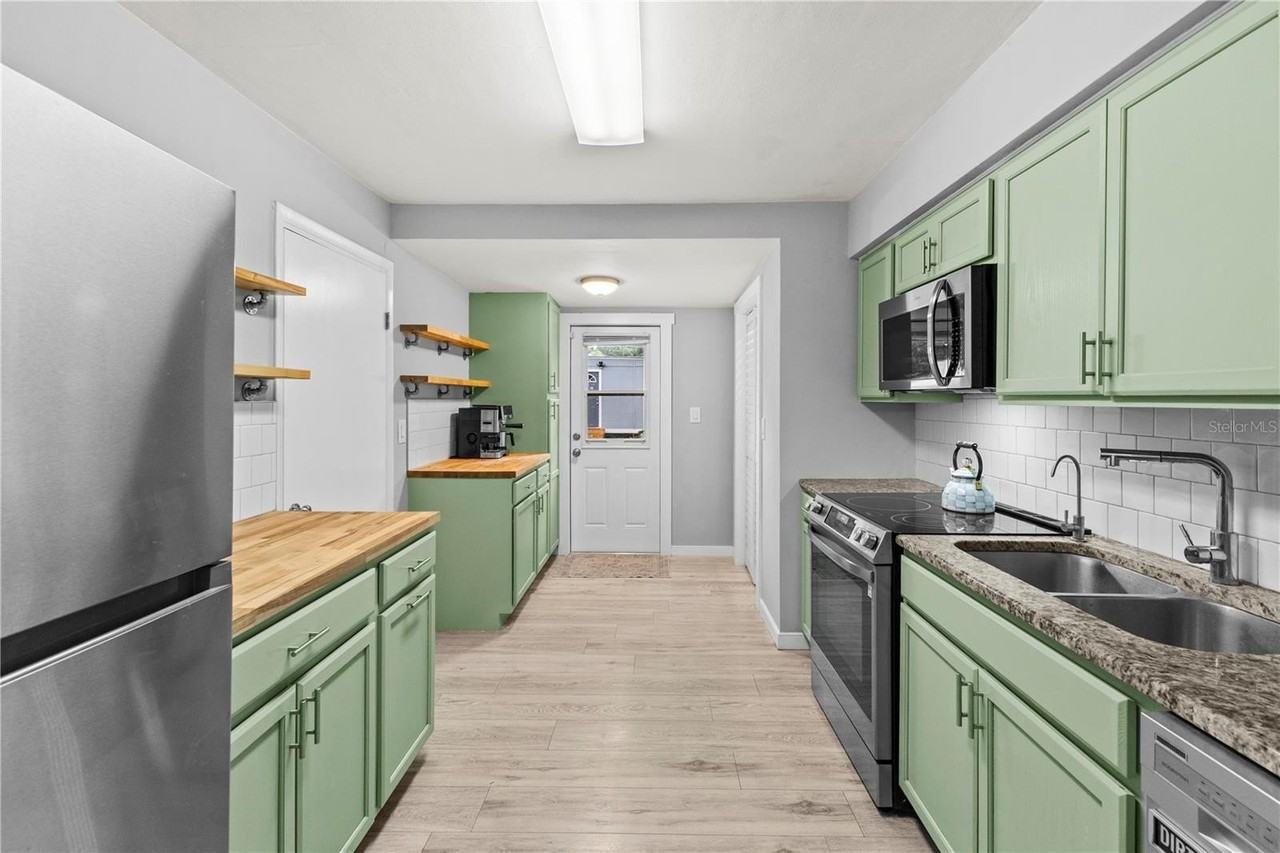 4034 40th Ave N - Photo 5 of 16