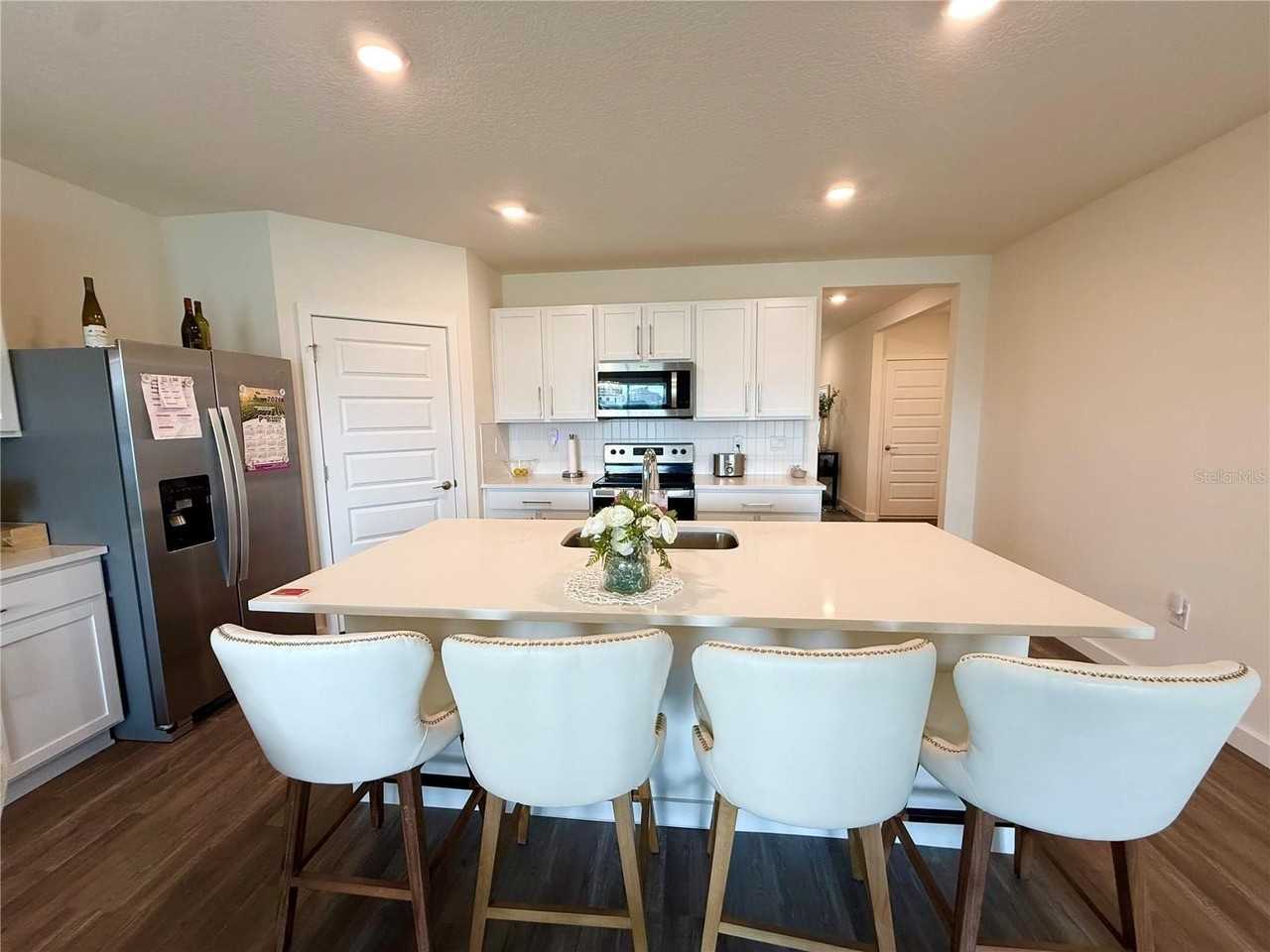 31800 Oyster Trellis Ln - Photo 6 of 17