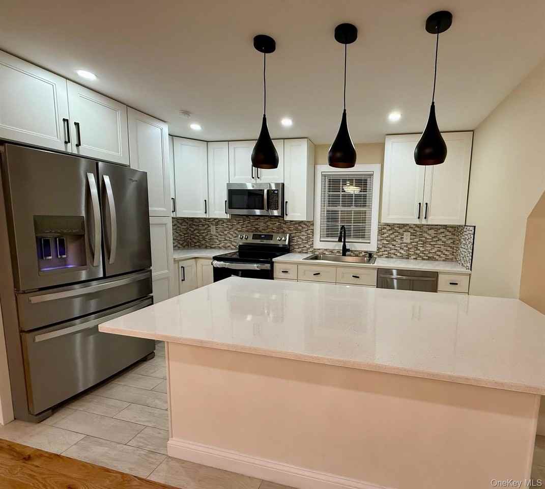 66 Elm St - Photo 2 of 11