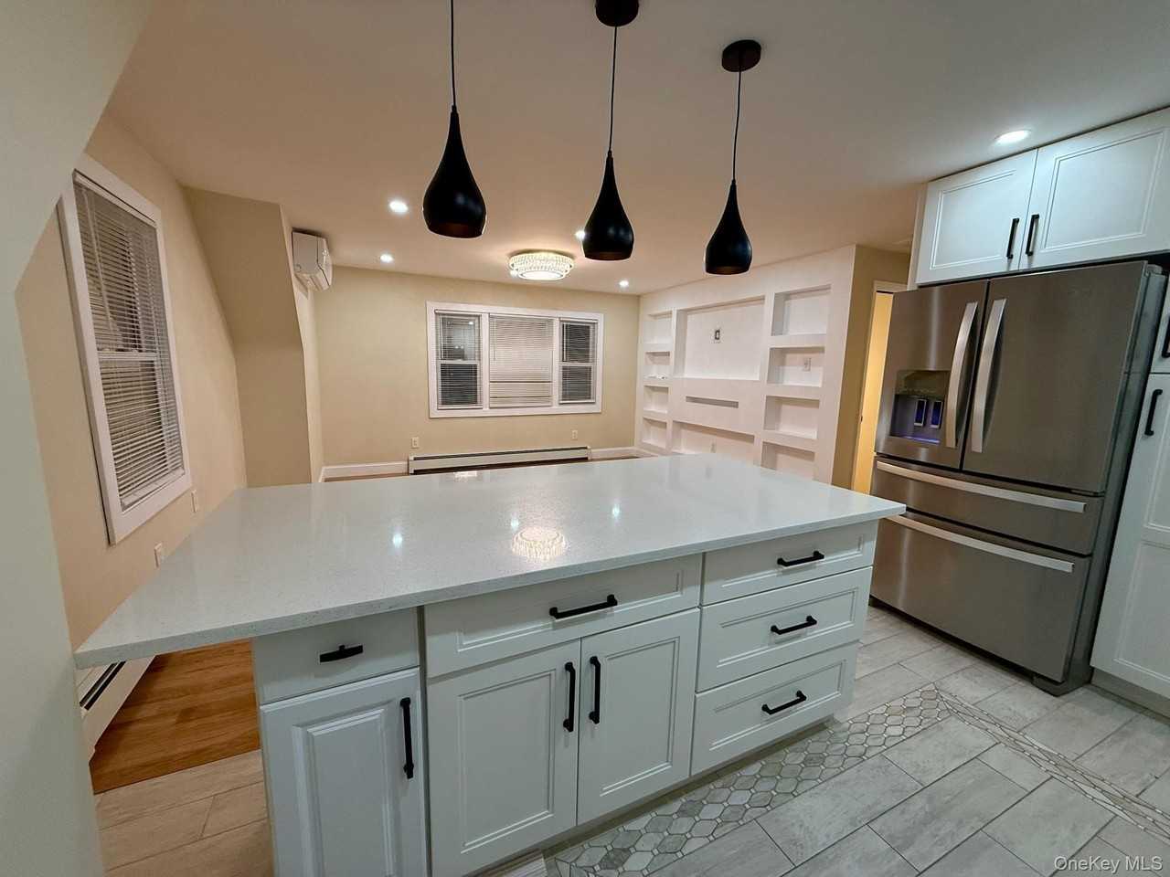 66 Elm St - Photo 4 of 11