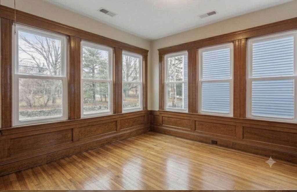 170 Walter St #2 - Photo 5 of 14