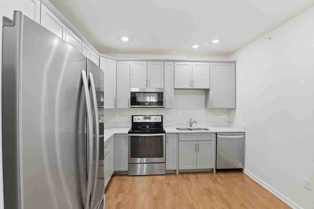 110 Trotter Rd #401 - Photo 6 of 42
