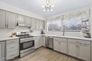 featured image of 424 Tall Oak Ln
