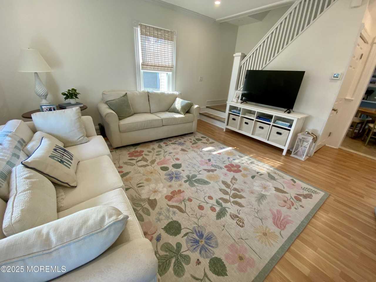 601 Main St - Photo 6 of 24
