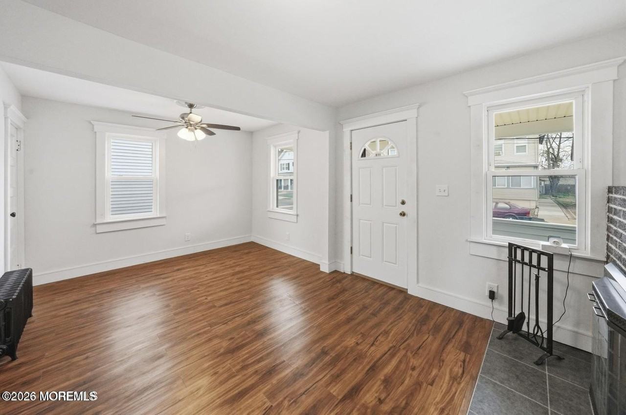 120 2nd St - Photo 5 of 17