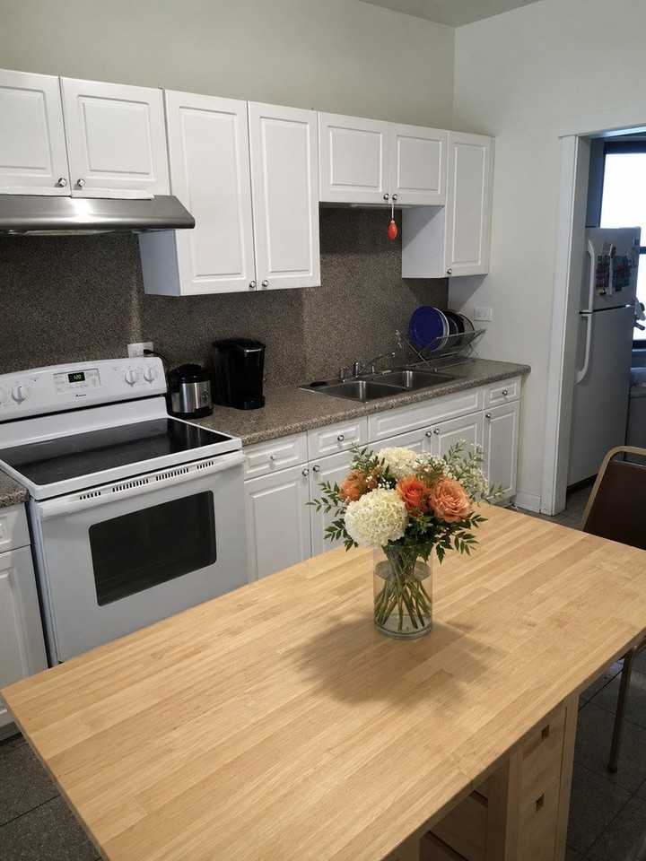 6532 N Glenwood Ave #1 - Photo 2 of 13