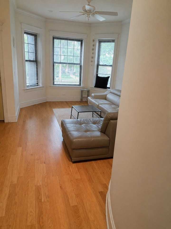 6532 N Glenwood Ave #1 - Photo 5 of 13