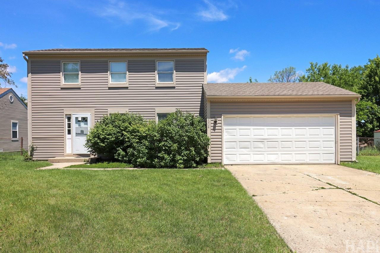 2208 Kensington Dr - Photo 2 of 46