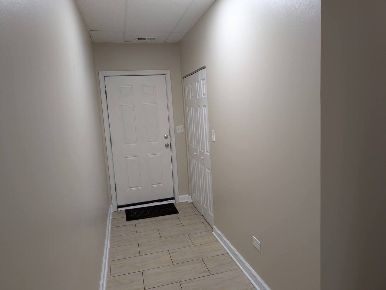 817 N 23rd Ave #5 - Photo 7 of 27