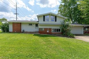 9081 Royalton Rd - Photo 1 of 1