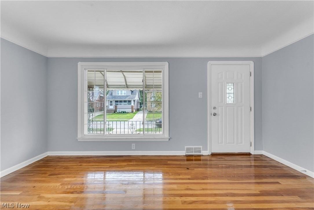 4102 Pershing Ave - Photo 4 of 25