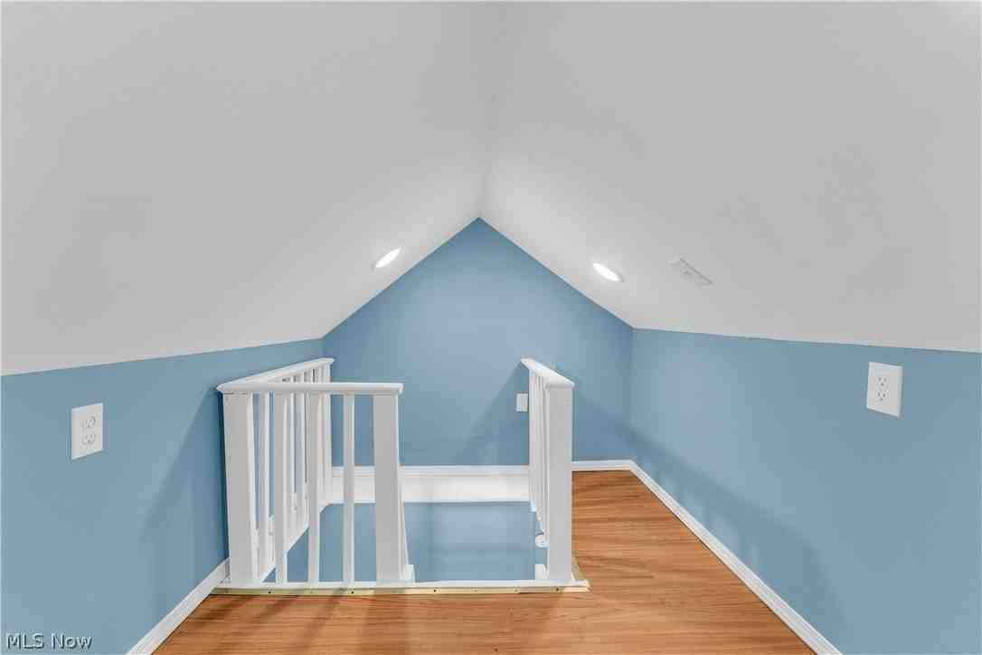 3900 W 33rd St #3 - Photo 7 of 12