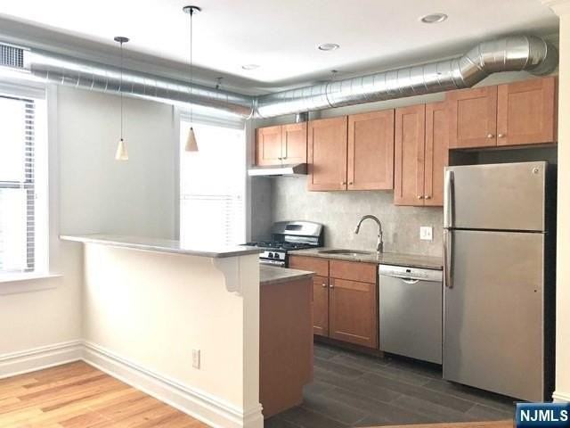 855 Broad Ave #45