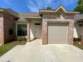 featured image of 712 Heavens Dr #D