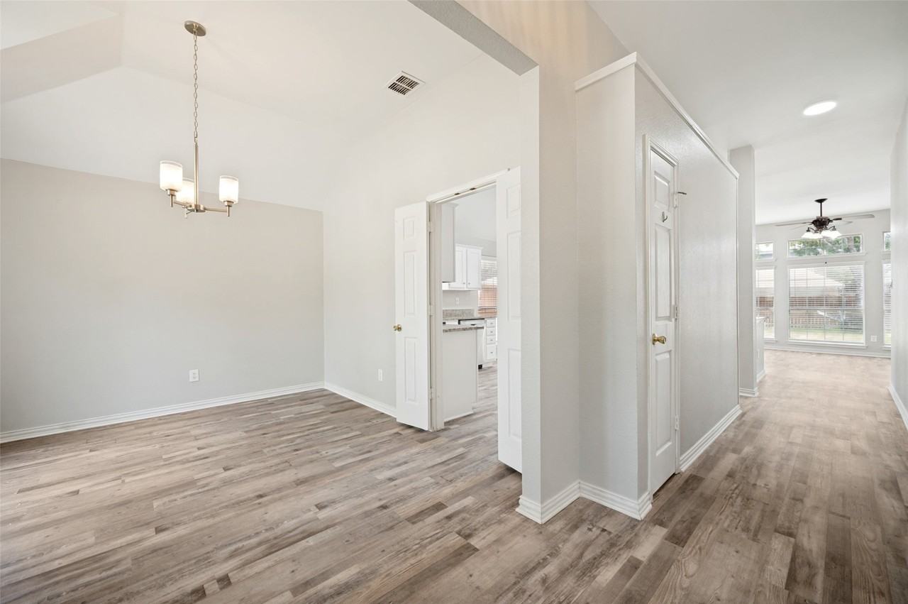 5104 Baton Rouge Blvd - Photo 2 of 12