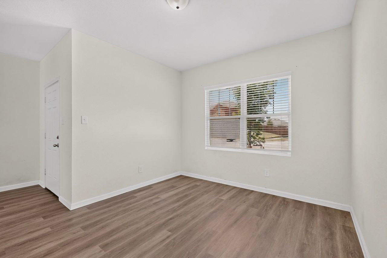 702 Camden Dr - Photo 6 of 40