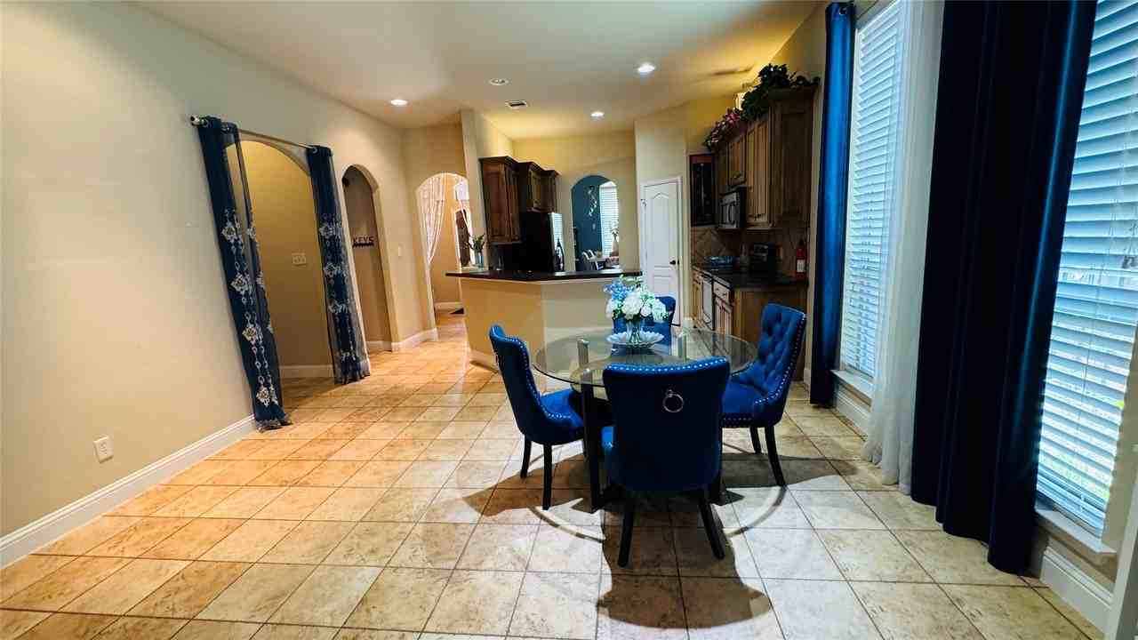 8105 Winter Falls Trl - Photo 3 of 12