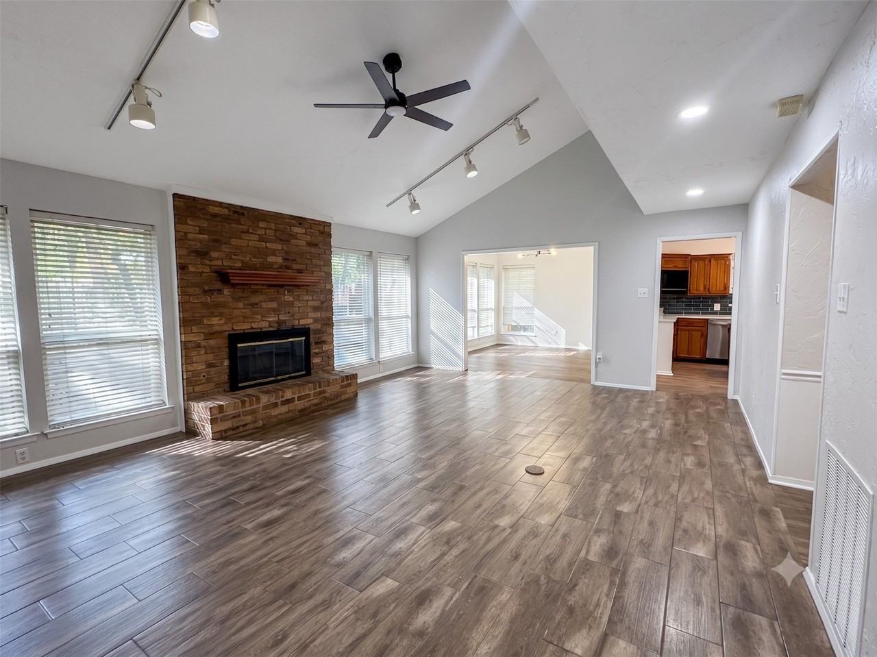 3302 Tranquility Dr - Photo 4 of 20