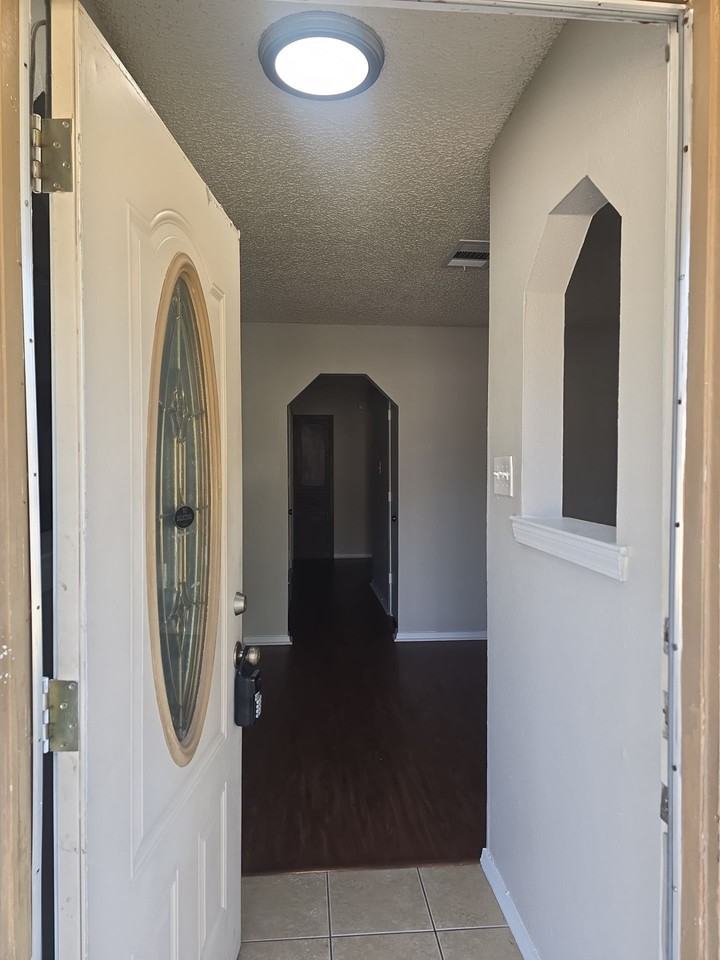 6620 Lyndale Dr - Photo 2 of 11