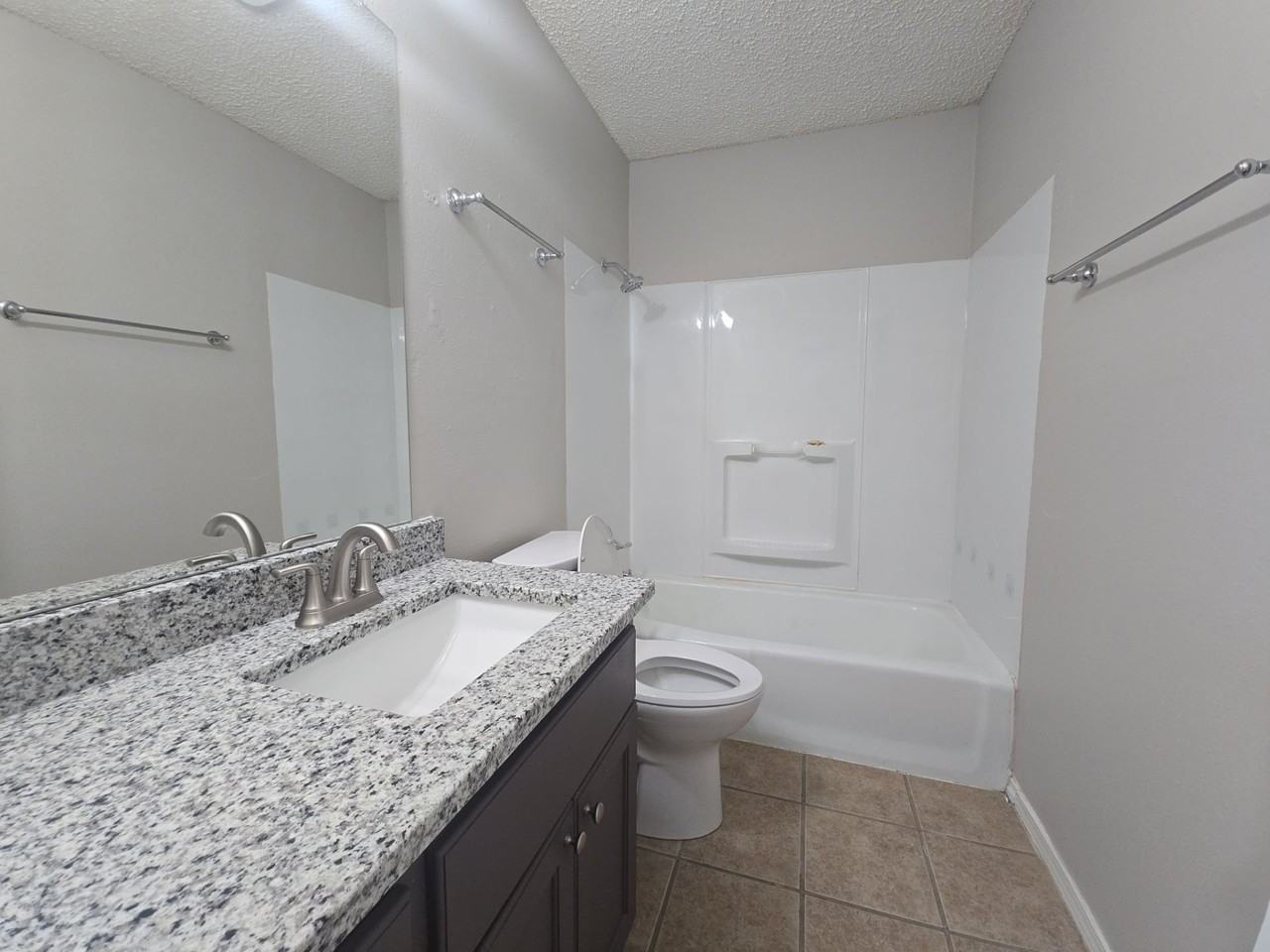 6620 Lyndale Dr - Photo 5 of 11
