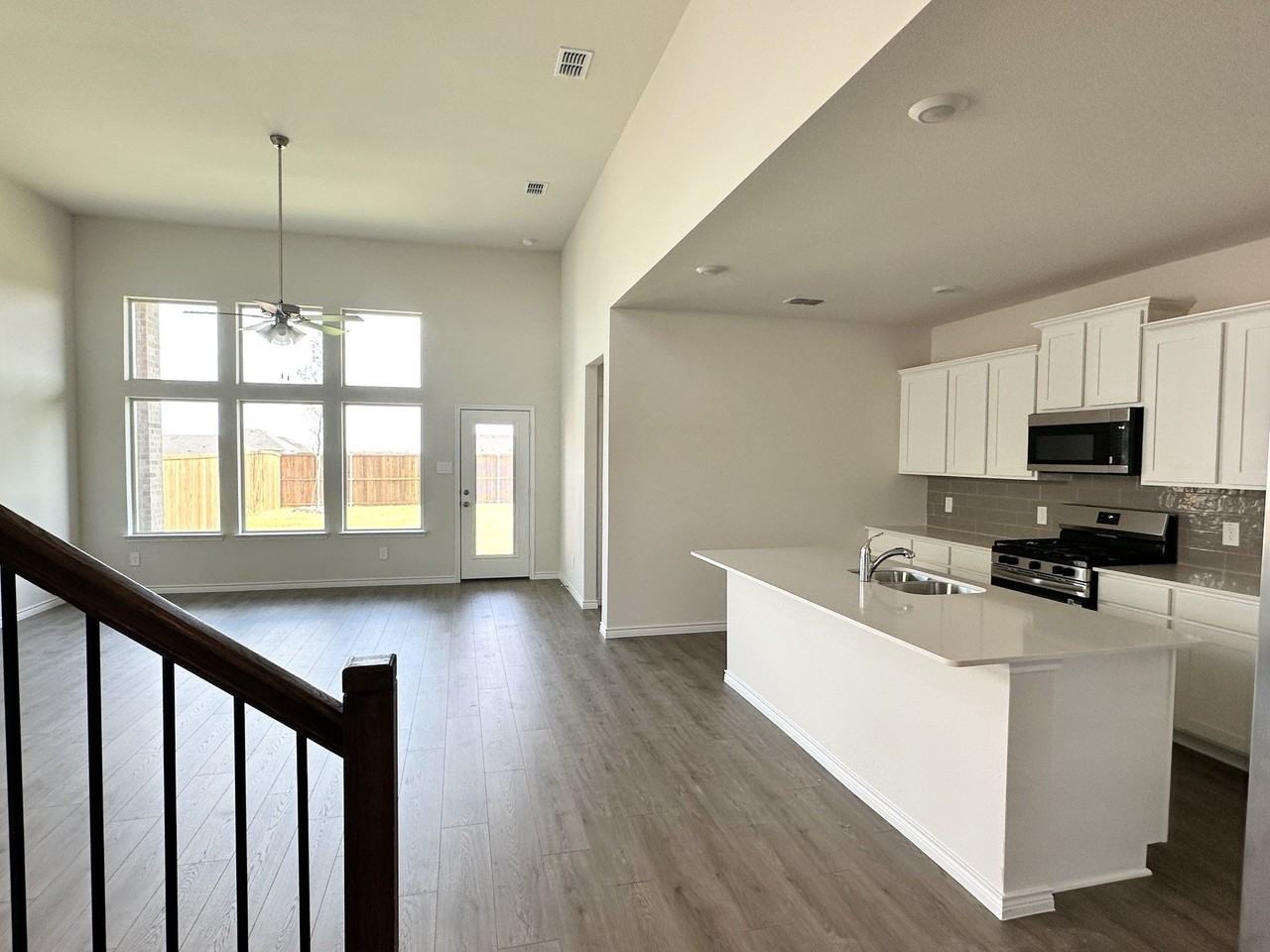 2516 Grapevine Way - Photo 6 of 10