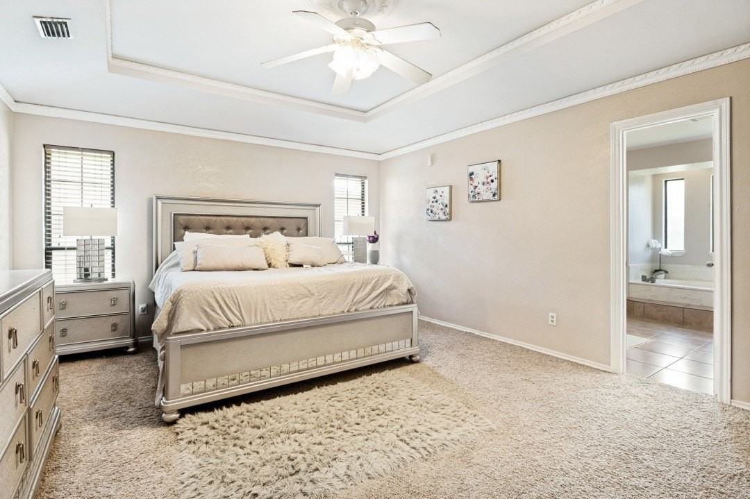 4300 Driftwood Dr - Photo 6 of 12