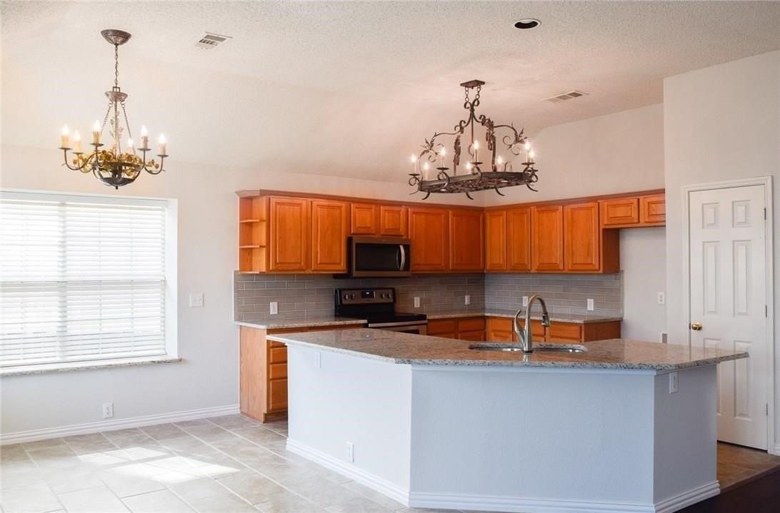 10408 Ambergate Ln - Photo 2 of 15